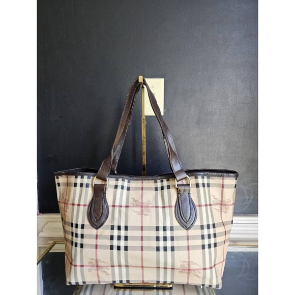 Authentic Burberry Medium Haymarket Check Tote Bag - Picture 1 of 11